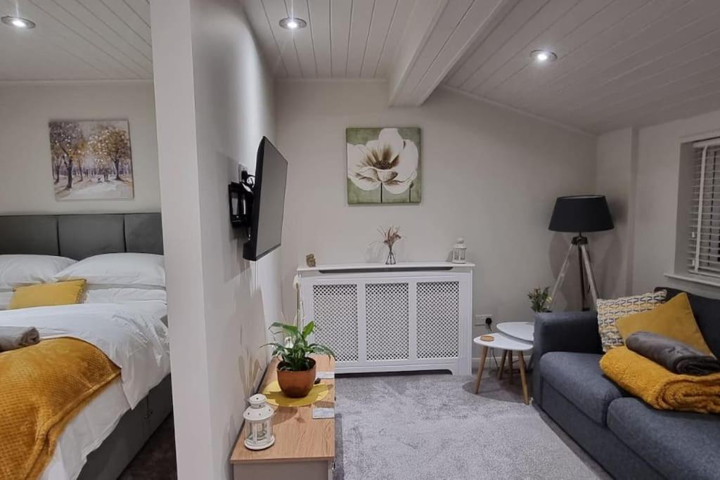 The Squirrels- Alresford, Essex Apartment Екстериор снимка